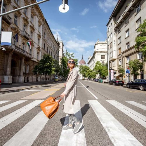 up-woman-traveling-in-budapest-2021-12-09-08-26-22-utc-min.jpg